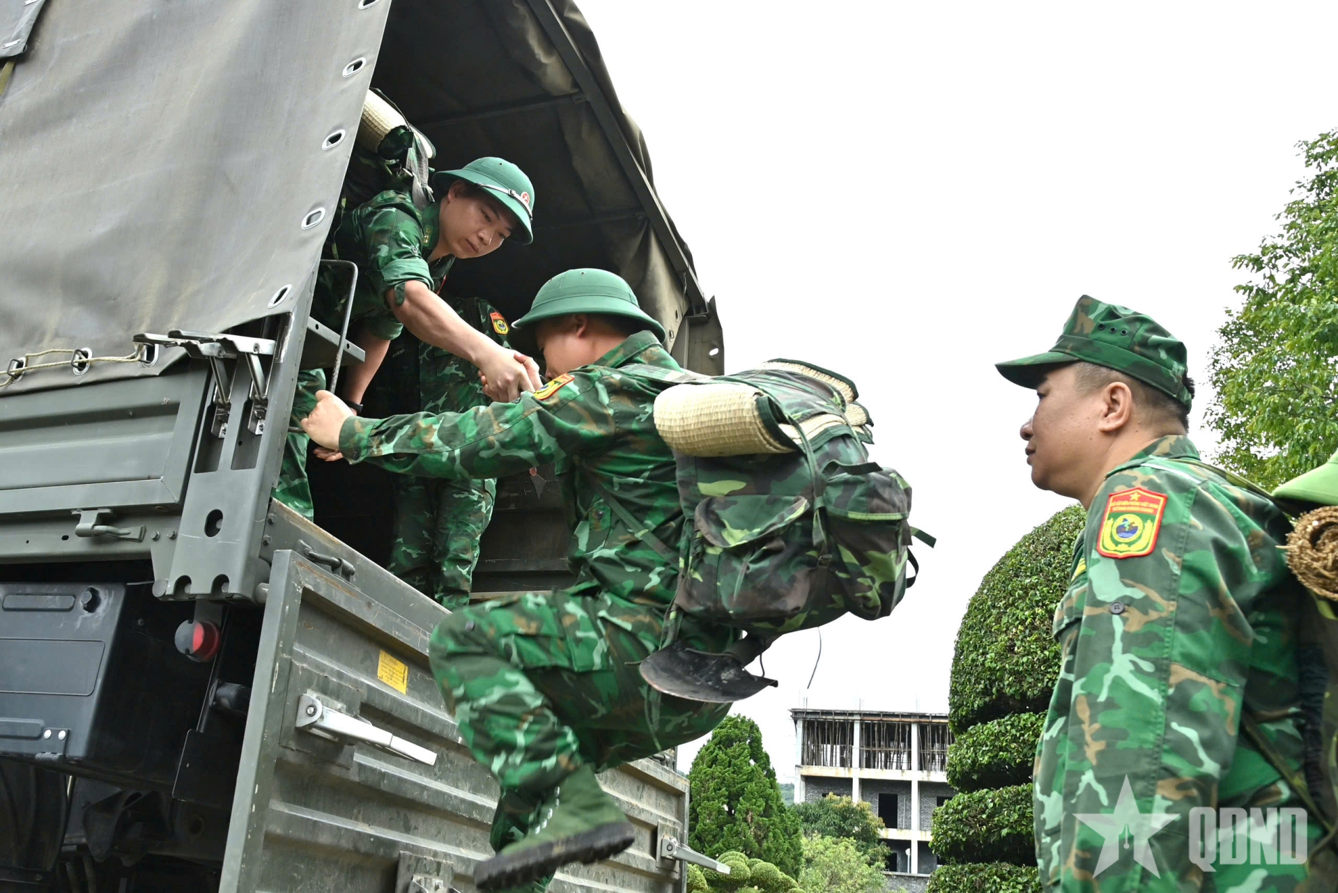Bộ đội Biên phòng tỉnh Lai Châu điều động lực lượng hỗ trợ nhân dân vùng lũ